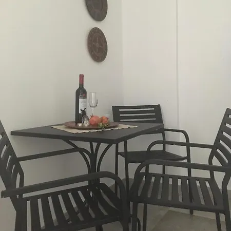 펜션 Konakari Garden 스타브로스